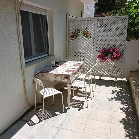 Palm Beach Apartment Peraia מראה חיצוני תמונה